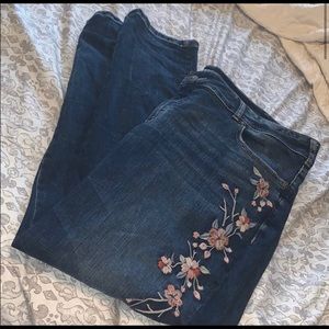 Embroidered skinny jeans